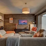 Apartment White Pearl