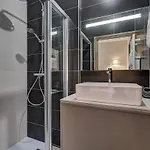 Apartment White Pearl *