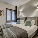 Apartment White Pearl *