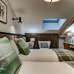 White Pearl Chamonix