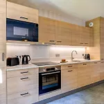 Apartment White Pearl