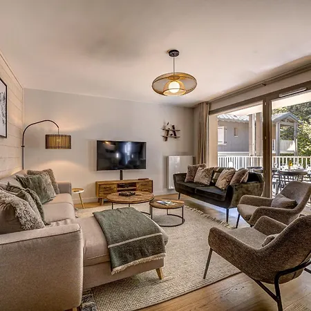 White Pearl アパート シャモニー