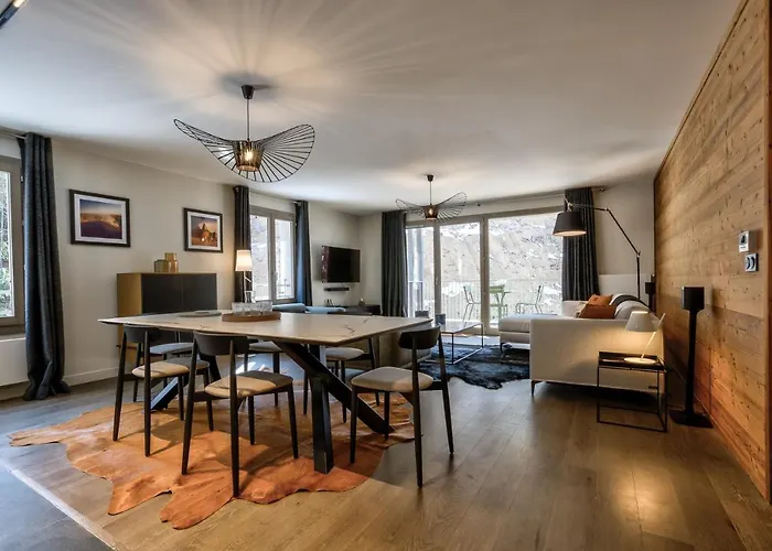 White Pearl Apartment