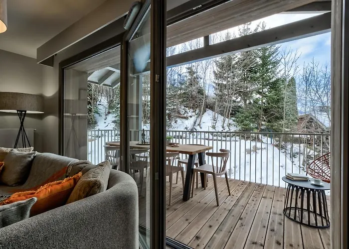 White Pearl Apartment